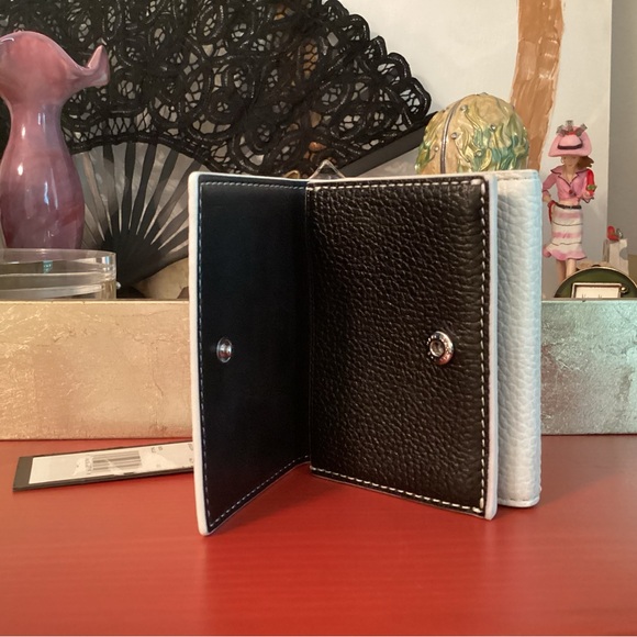 Marc Jacobs Trifold Wallet - Picture 7 of 9